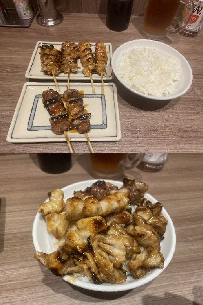 焼鳥と焼きとんを注文し、やたら具の多い“焼とん鳥丼”が完成。( ゚Д゚)ウマー