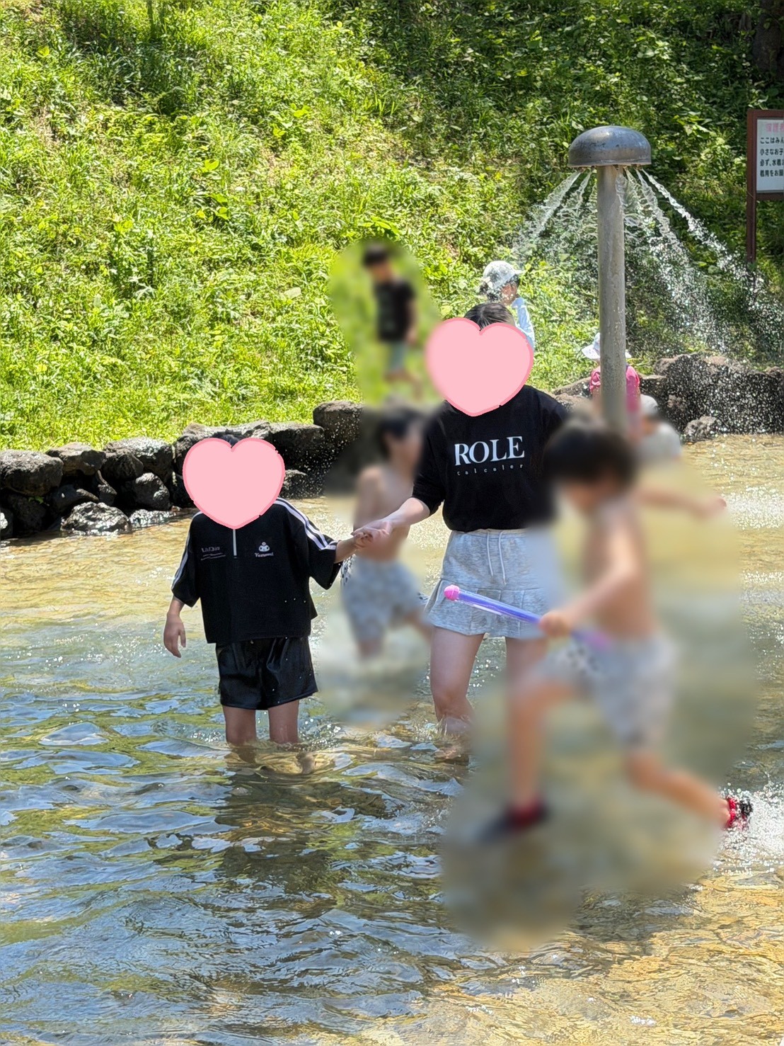 お出かけすると、小さい子どもから、10代、20代、30代、40代、そして50代以上と多様な年齢の人たちが、すごく親しくしていて、しかもほぼ女性で「何の集団?仲が良すぎるので、ご家族…?ではないですよね。」などとよく言われる。